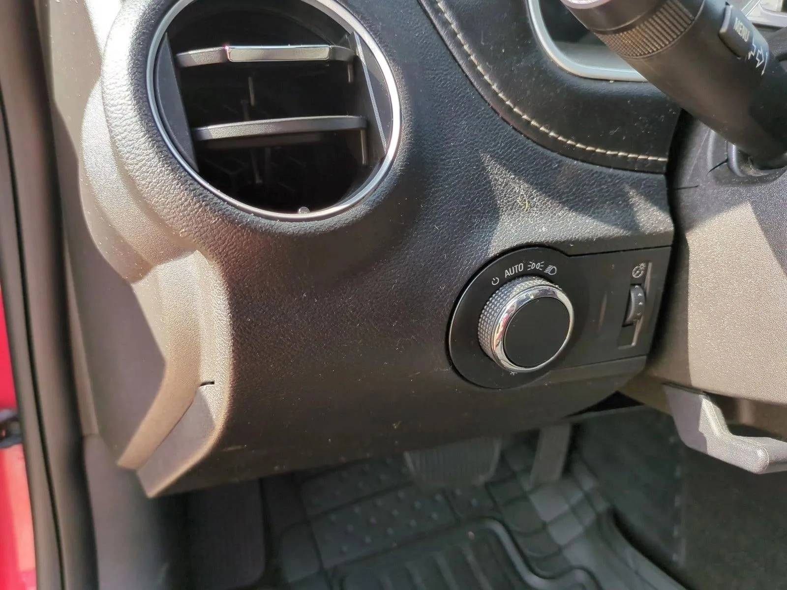 2015 Chevrolet Camaro 2dr Cpe LS w/2LS photo 11