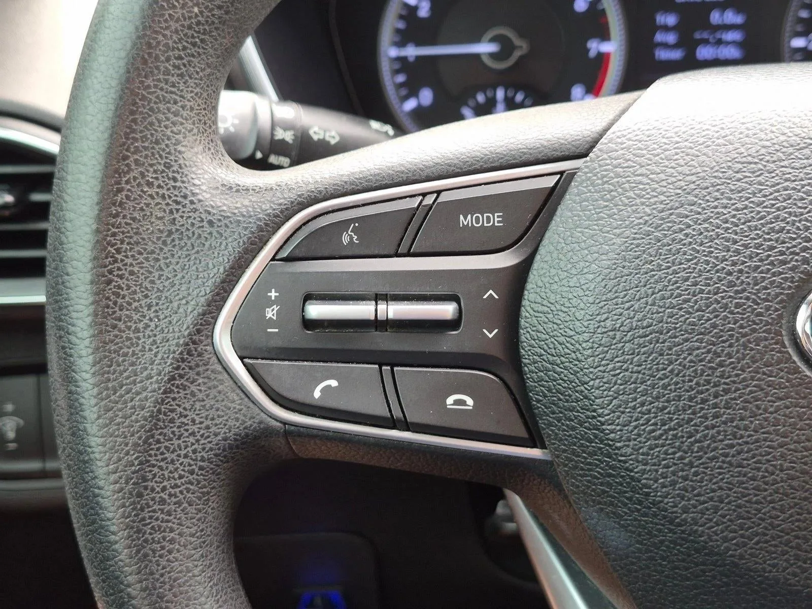 2020 Hyundai SANTA FE SE 2.4L Auto AWD photo 4