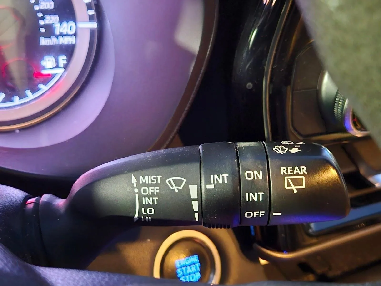 2021 Toyota Highlander L FWD (Natl) photo 9