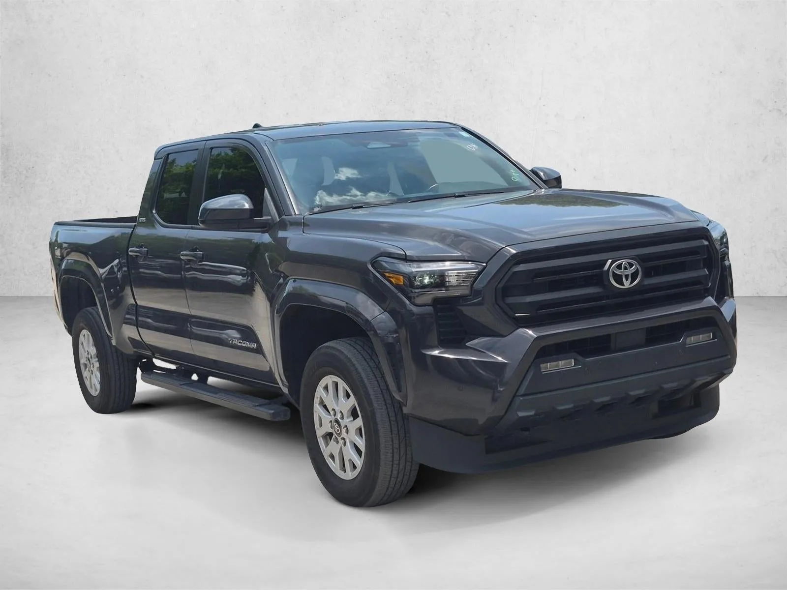 2024 Toyota Tacoma SR5 photo 3