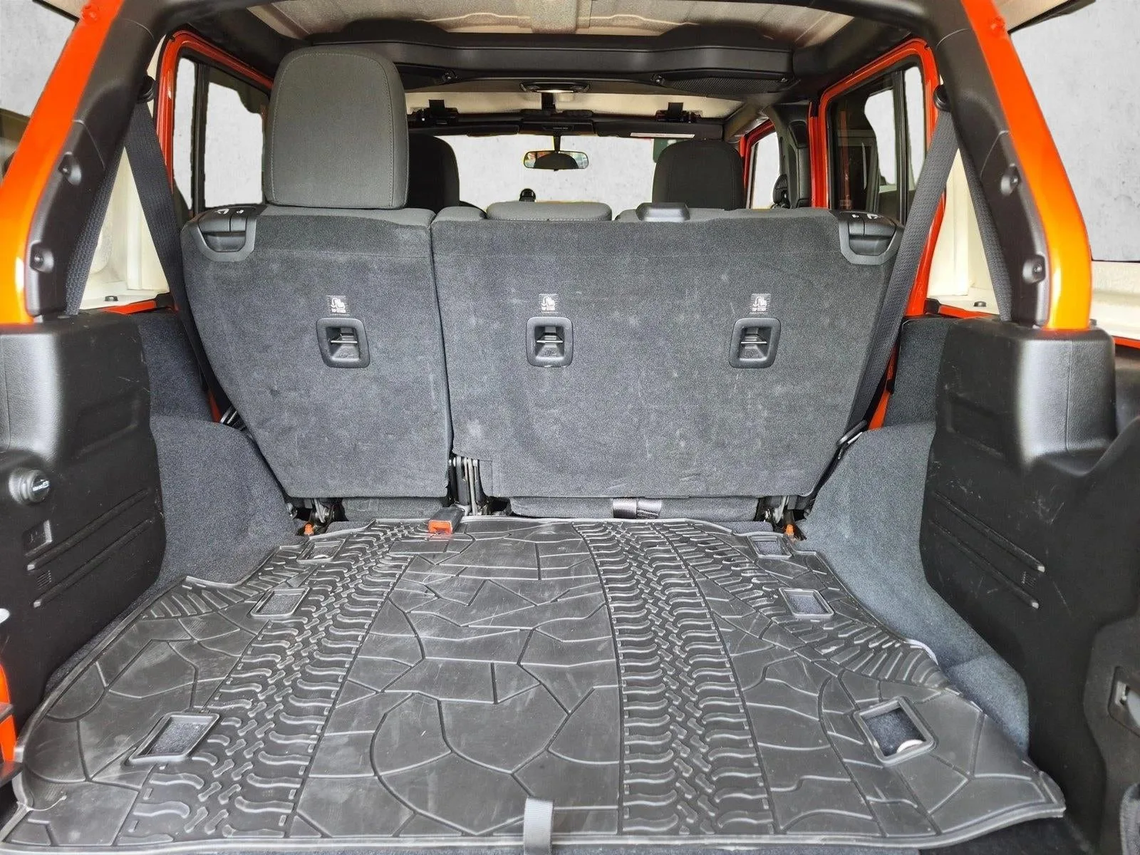 2018 Jeep Wrangler Unlimited Rubicon 4x4 photo 6