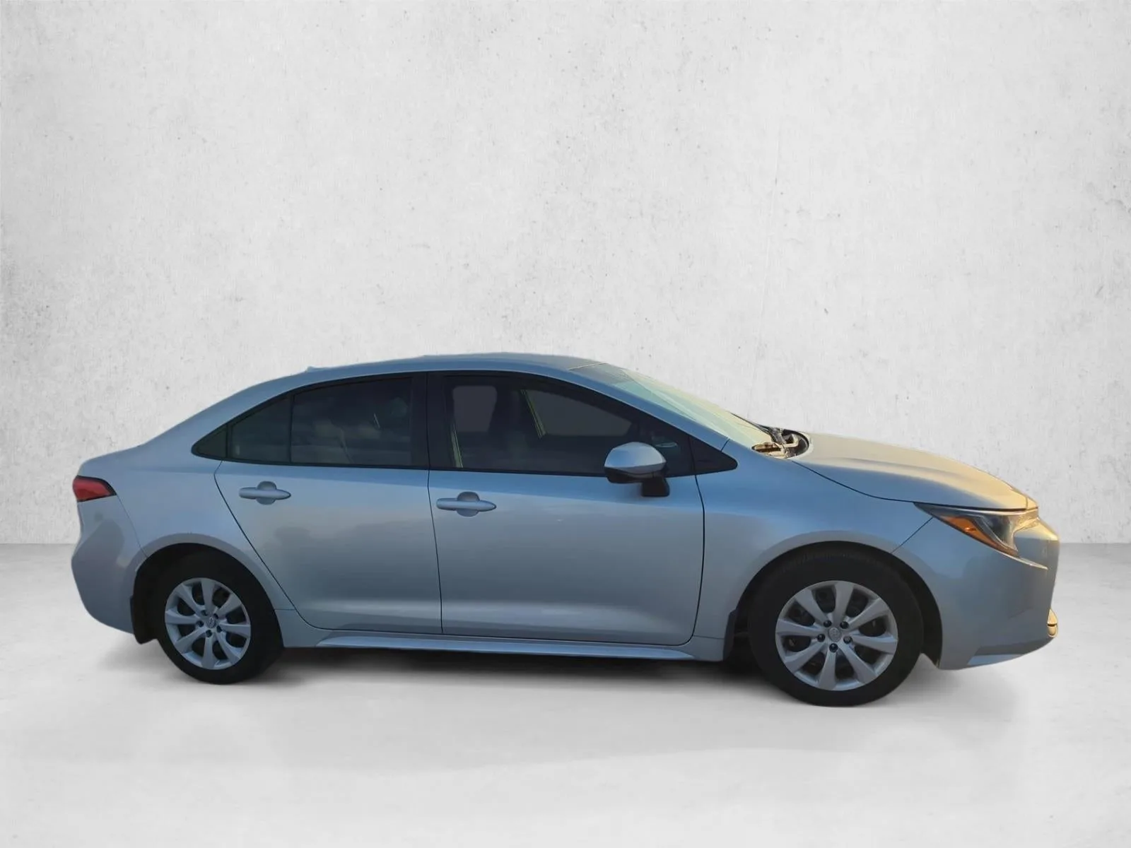 2025 Toyota Corolla LE CVT (Natl) photo 5