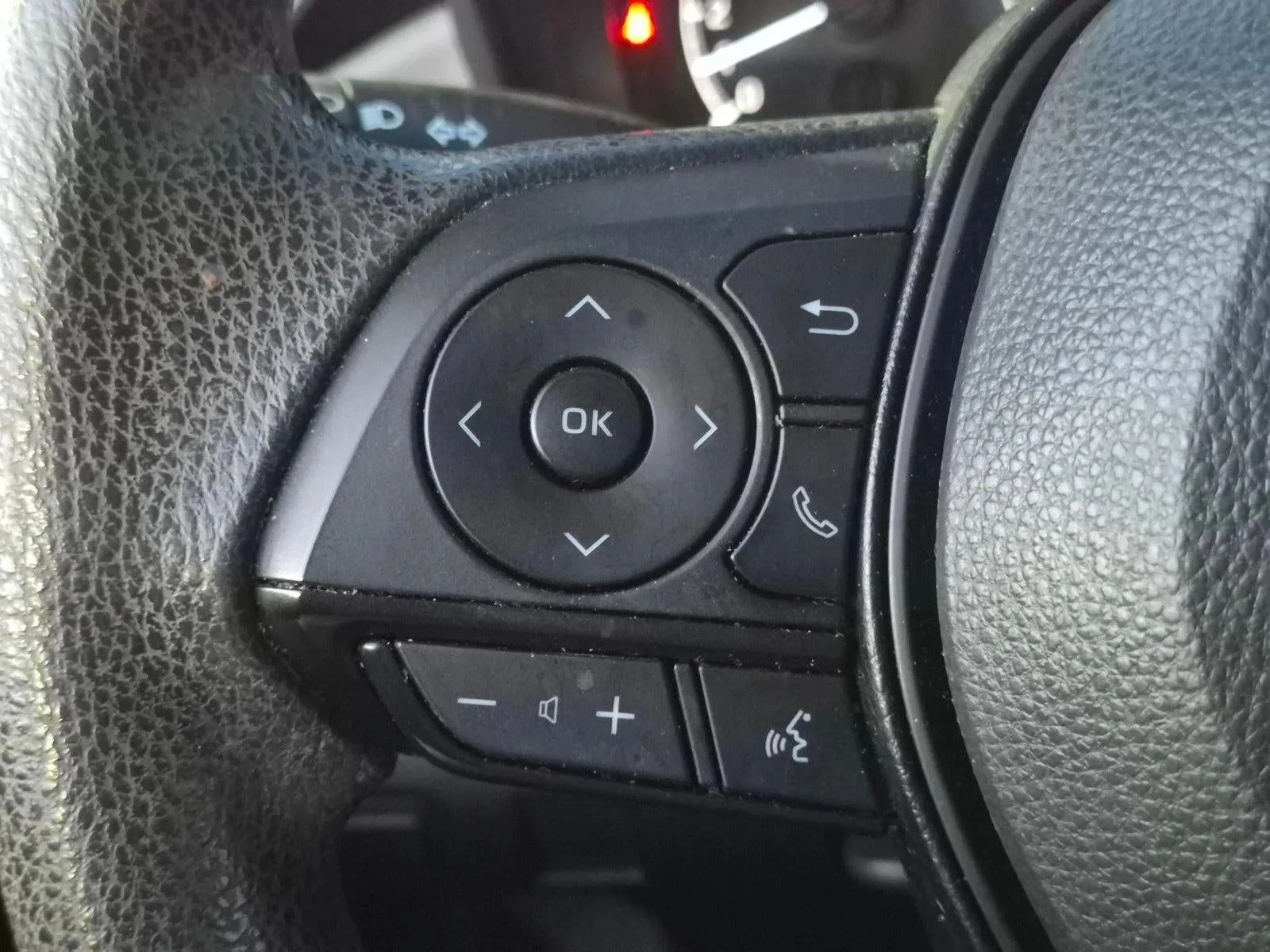 2022 Toyota Corolla LE CVT (Natl) photo 10
