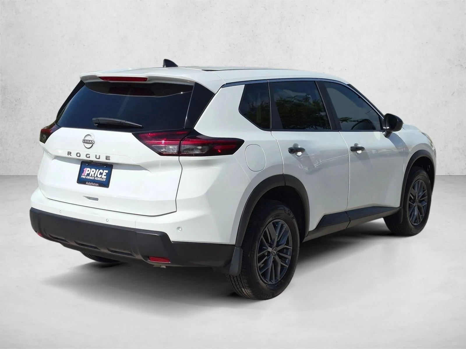 2025 Nissan Rogue FWD S photo 5
