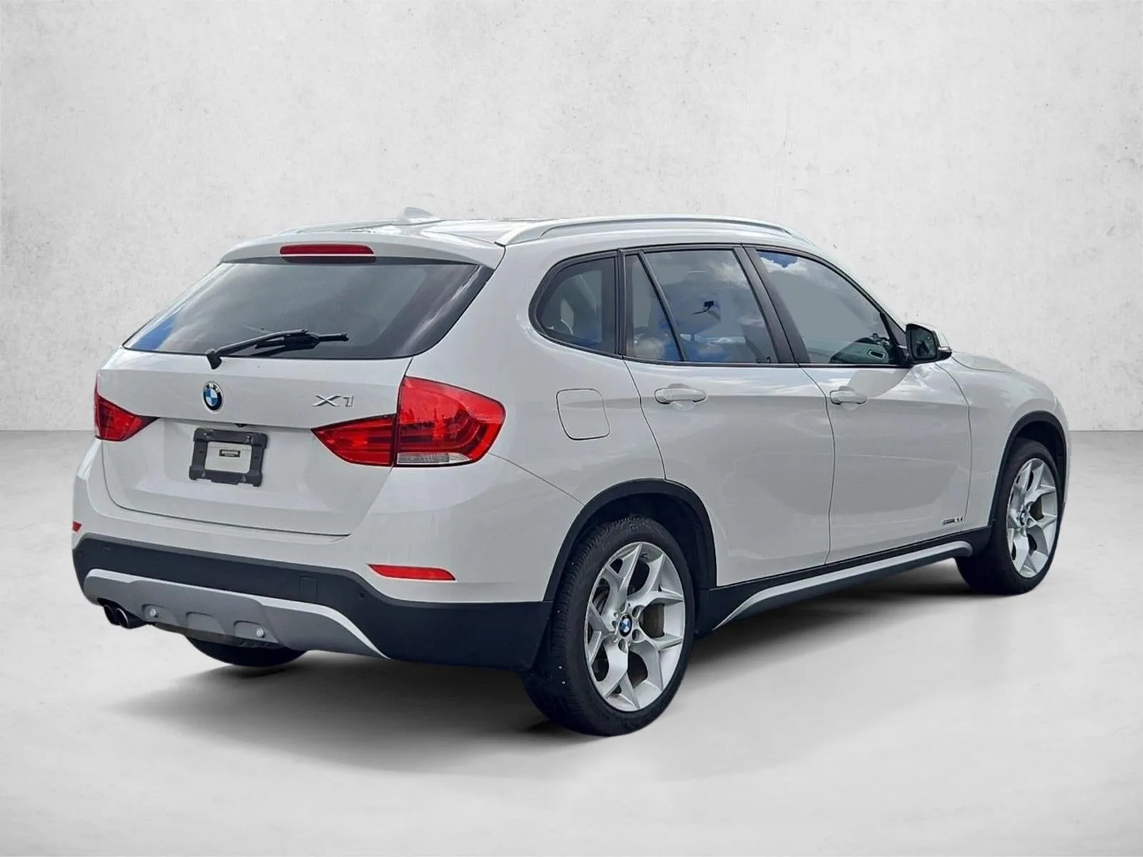 2014 BMW X1 sDrive28i RWD 4dr SAV photo 5