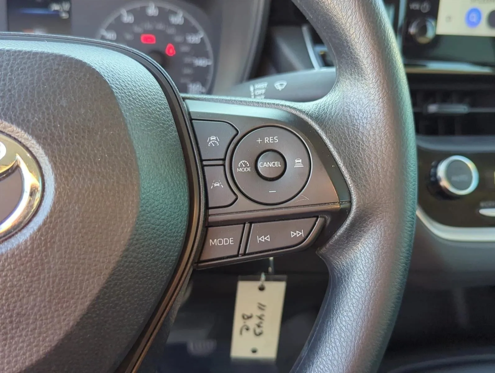 2024 Toyota Corolla LE CVT (Natl) photo 12