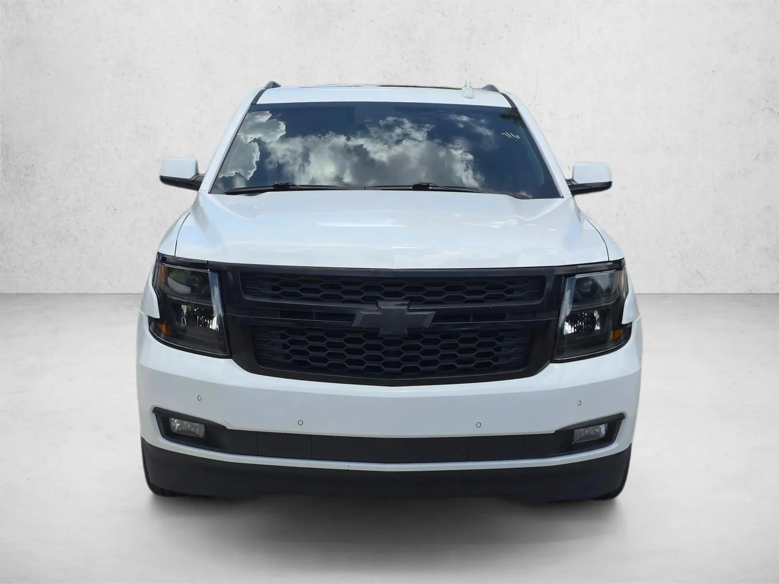 2017 Chevrolet Tahoe LT photo 2