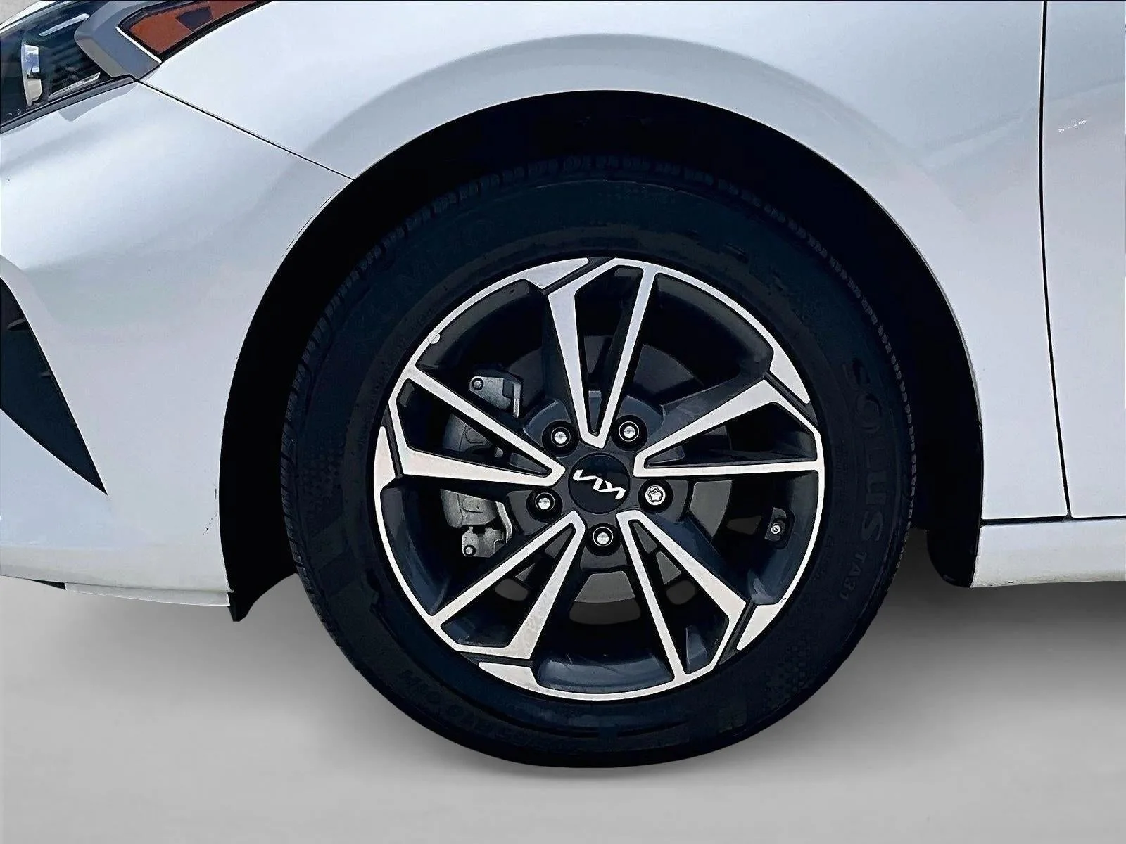 2024 Kia Forte LXS photo 10