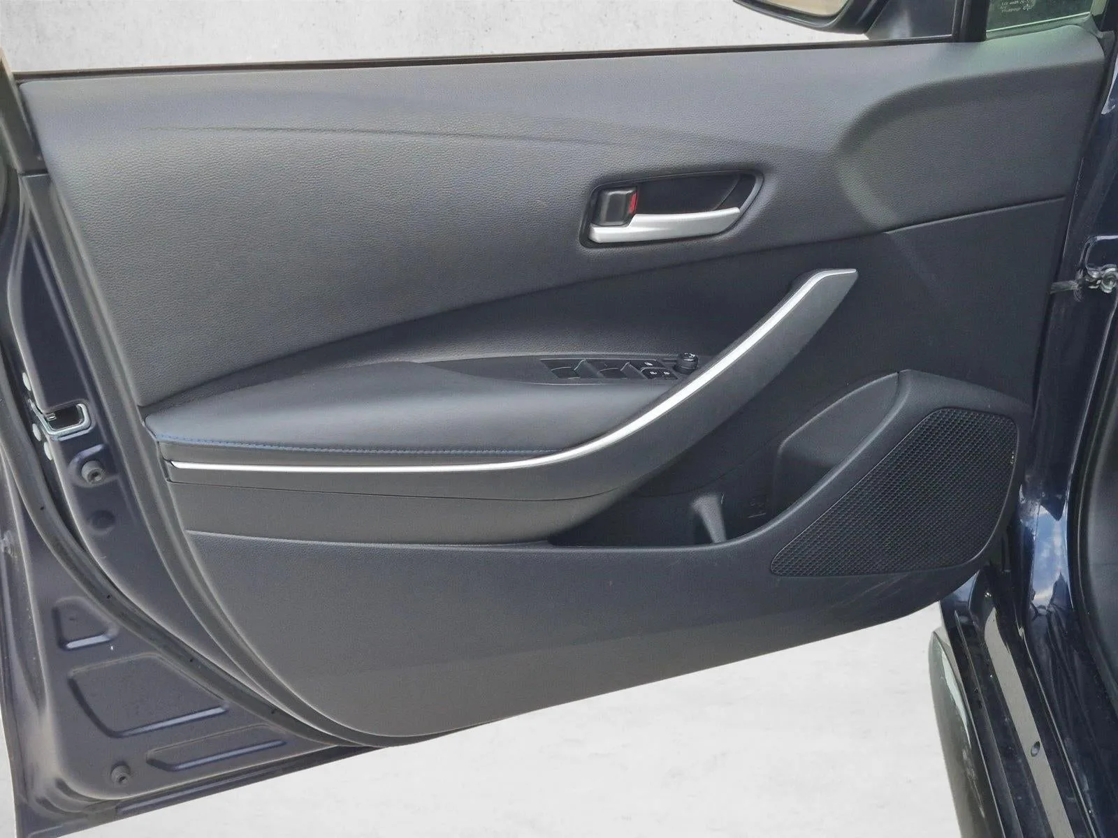 2021 Toyota Corolla SE CVT (Natl) photo 8