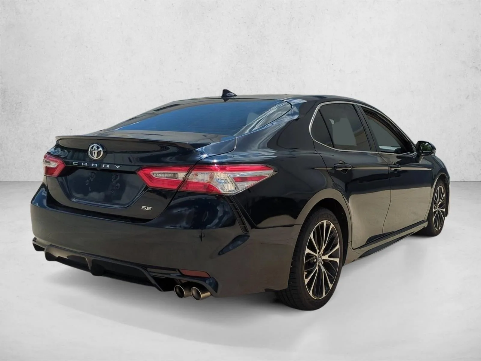 2019 Toyota Camry SE Auto (SE) photo 5