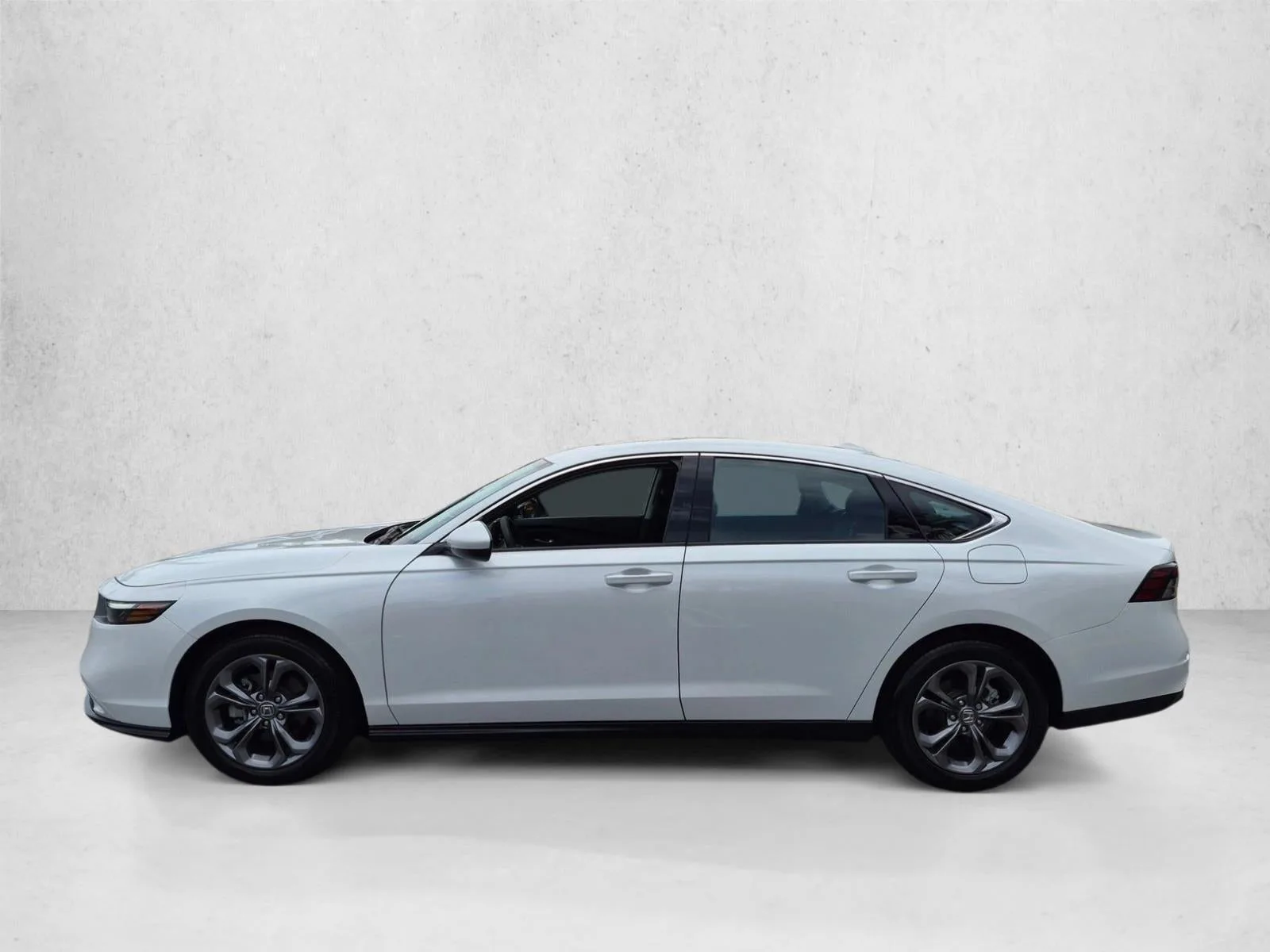 2024 Honda Accord Sedan EX CVT photo 8