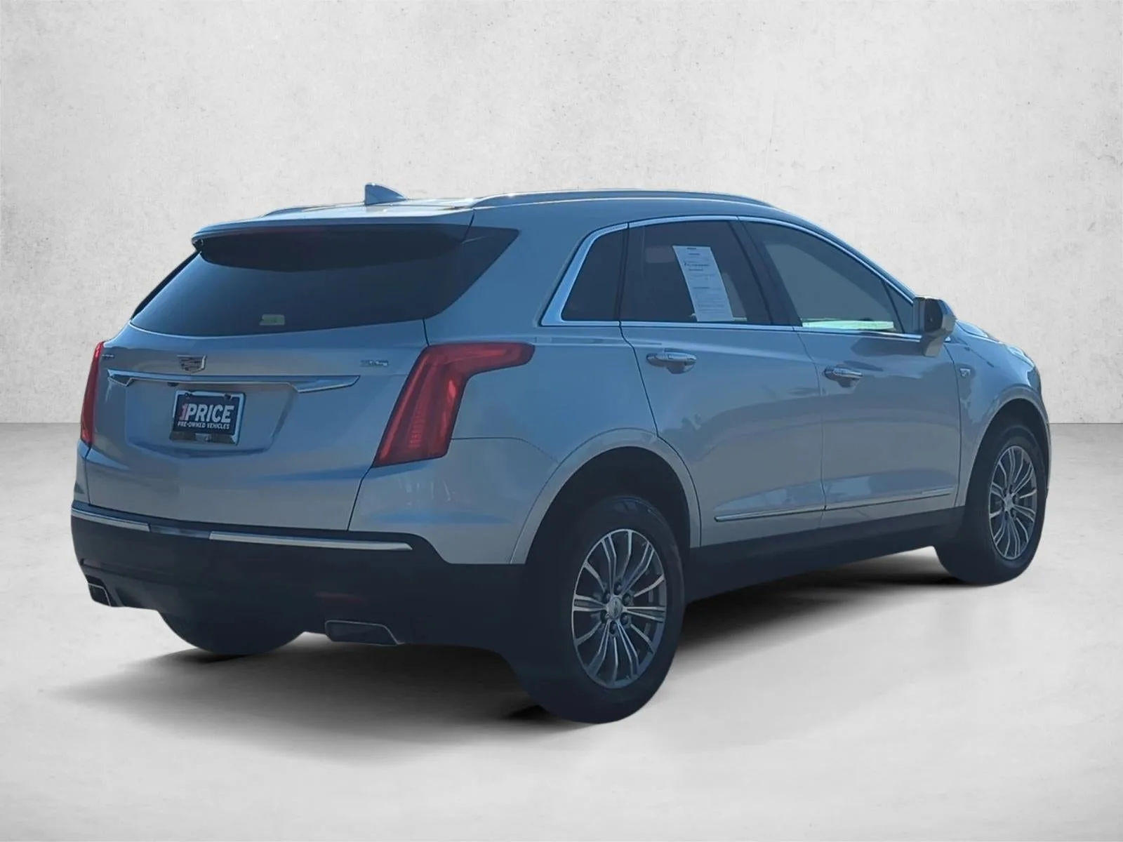 2017 Cadillac XT5 FWD 4dr Luxury photo 5