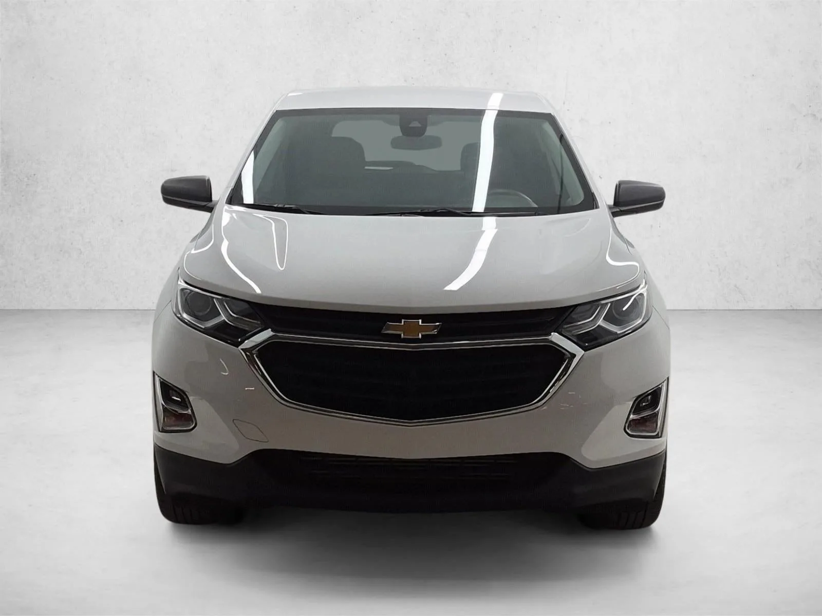 2020 Chevrolet Equinox LS photo 2