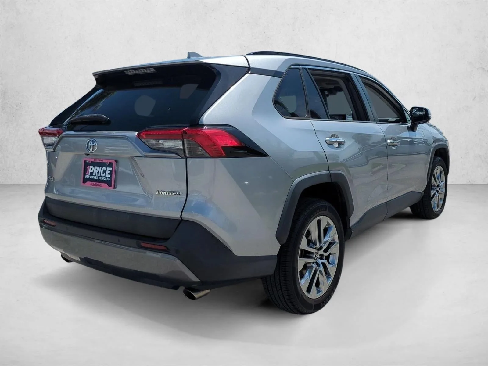 2019 Toyota RAV4 Limited FWD (Natl) photo 5