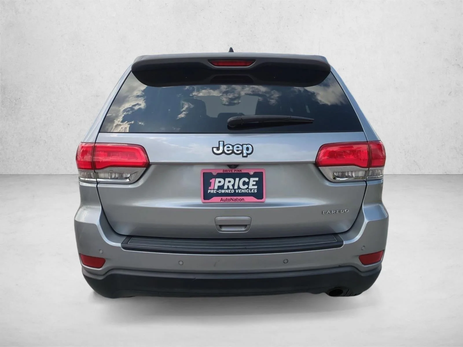 2017 Jeep Grand Cherokee Laredo 4x2 photo 7