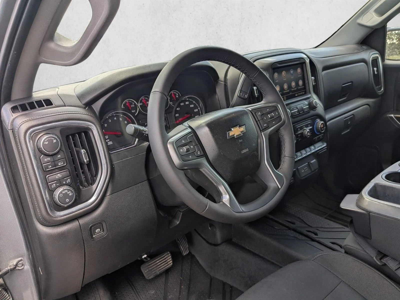 2019 Chevrolet Silverado 1500 LT photo 6
