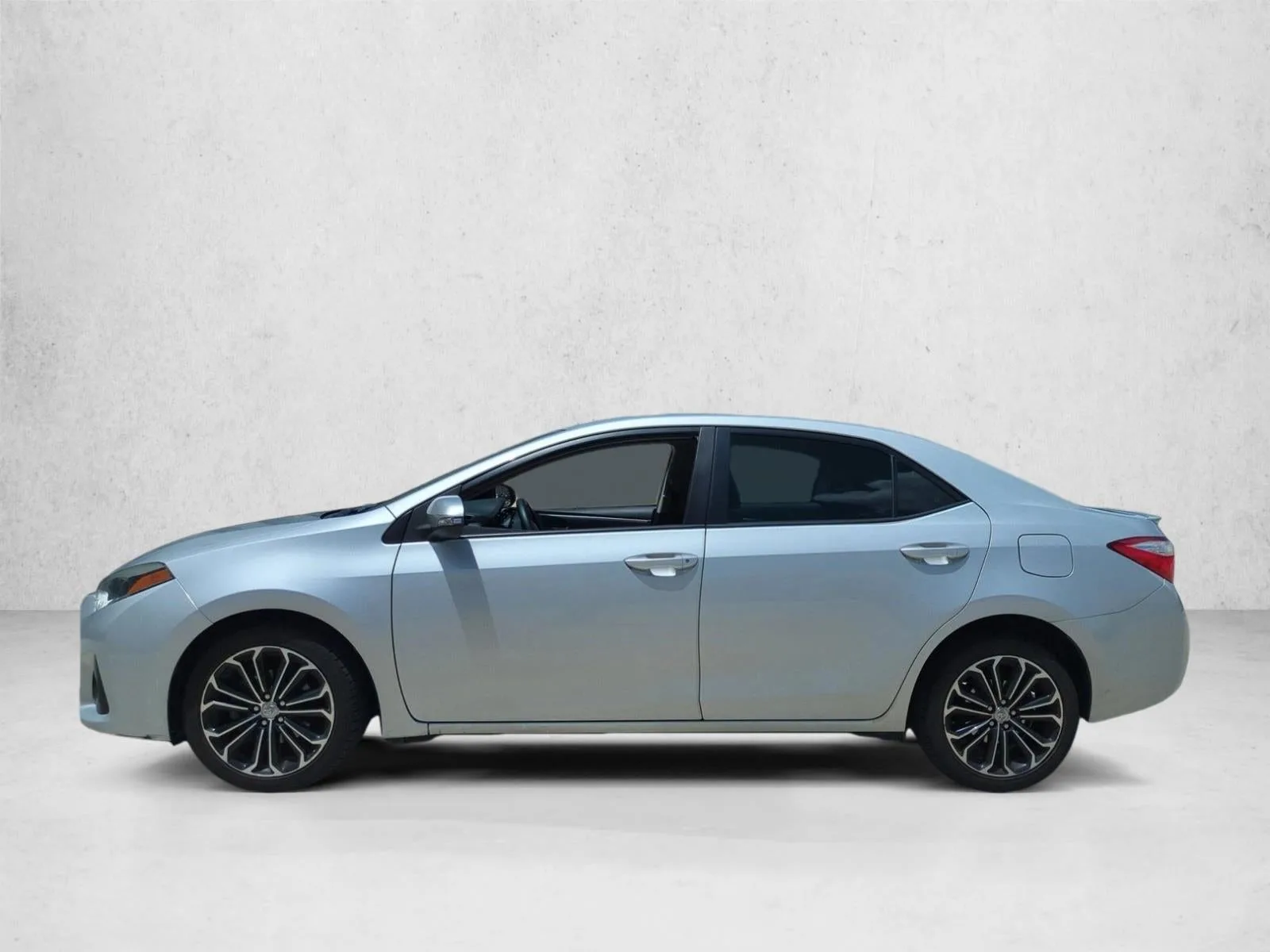 2014 Toyota Corolla 4dr Sdn CVT Auto S Plus (Natl) photo 8