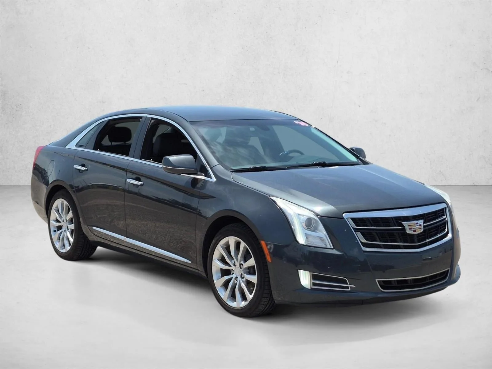2016 Cadillac XTS Luxury Collection photo 3