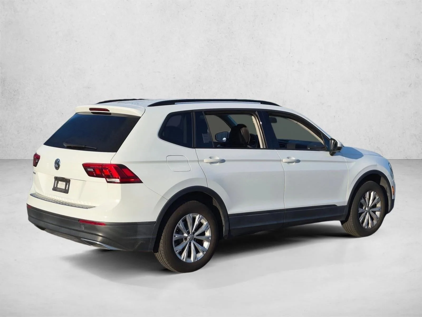 2019 Volkswagen Tiguan 2.0T S FWD photo 5