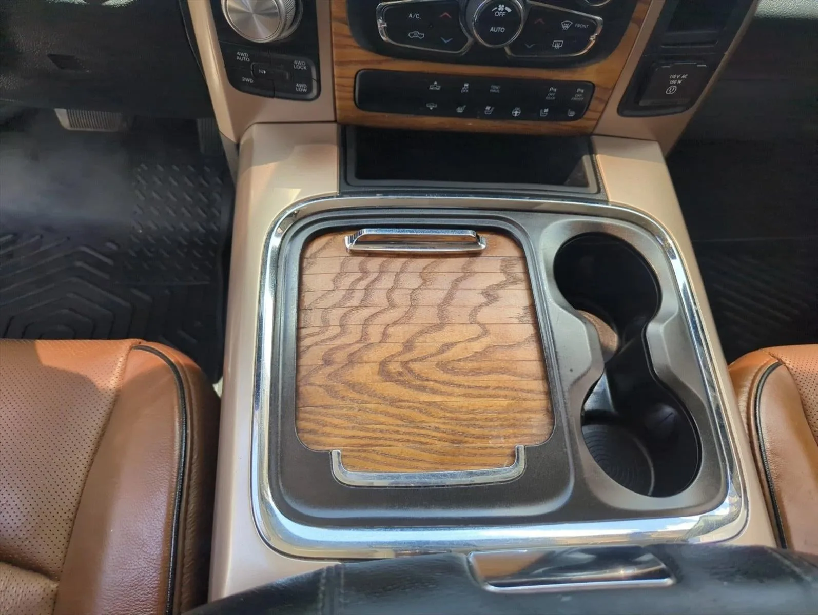 2018 RAM 1500 Longhorn 4x4 Crew Cab 5'7" Box *Ltd Avail* photo 12