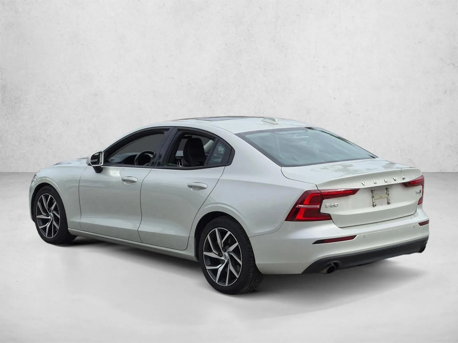 2019 Volvo S60 T6 AWD Momentum photo 7