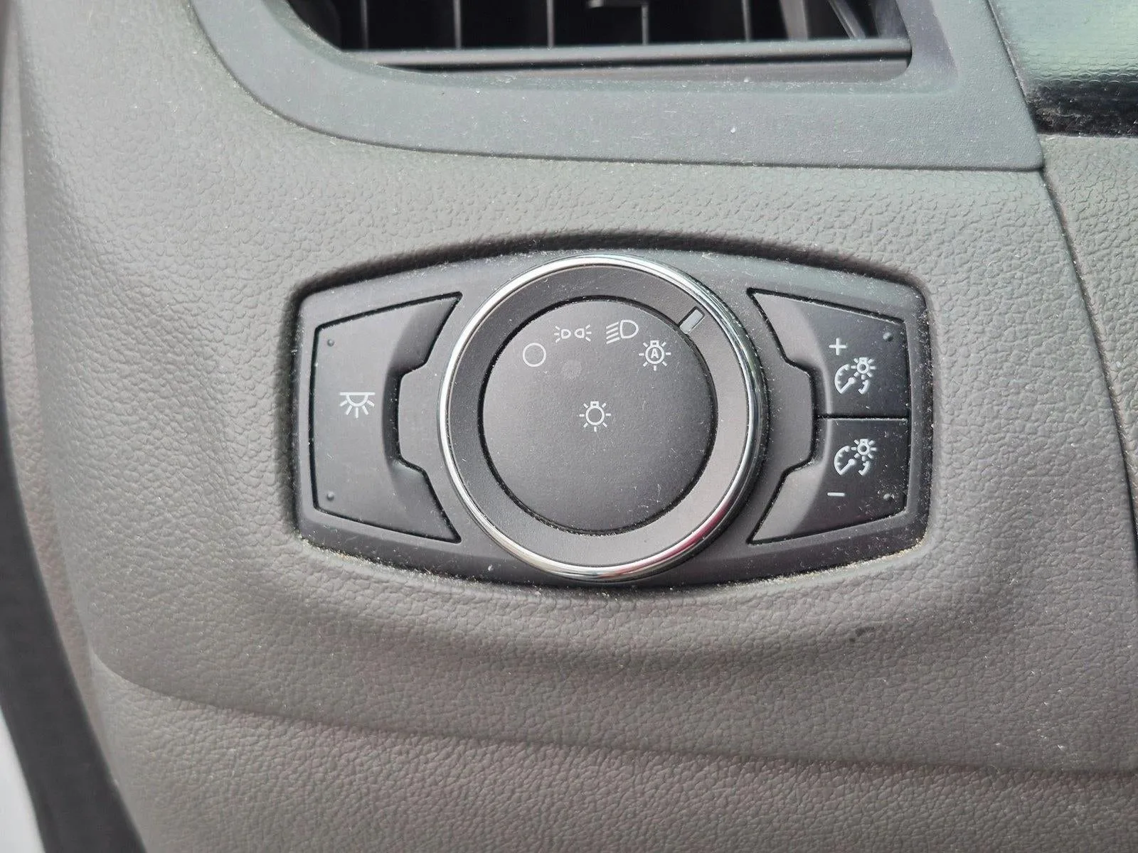 2014 Ford Edge SE photo 6