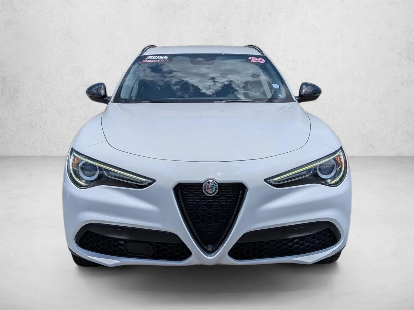 2020 Alfa Romeo Stelvio RWD photo 2
