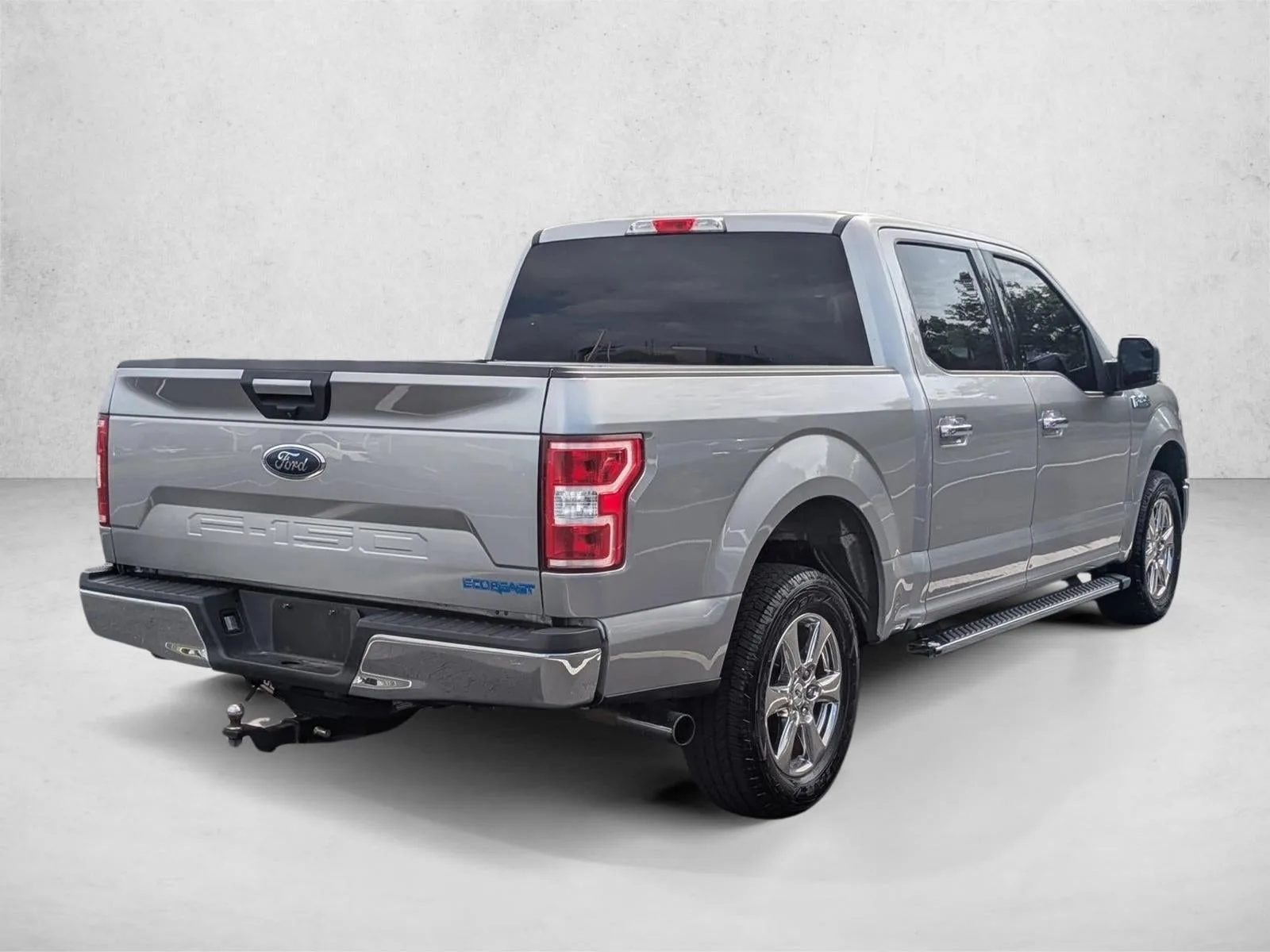 2020 Ford F-150 XLT 2WD SuperCrew 5.5' Box photo 5