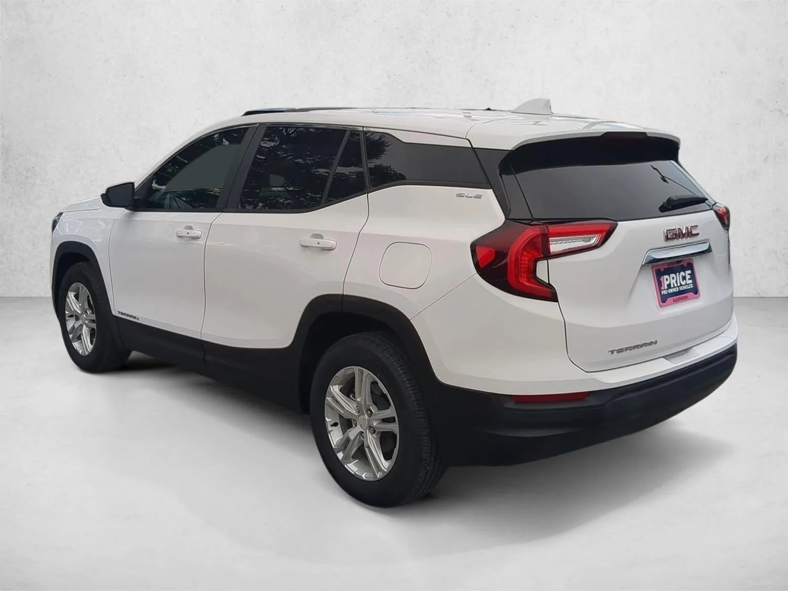 2023 GMC Terrain SLE photo 8