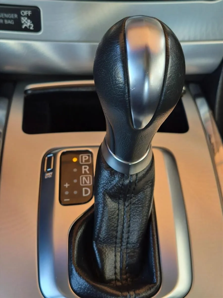 2015 INFINITI Q60 Coupe AWD photo 12