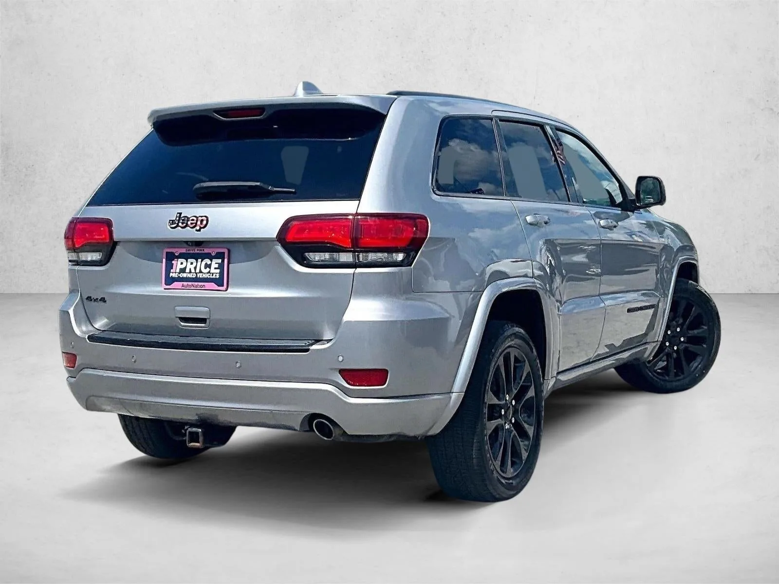 2018 Jeep Grand Cherokee Altitude 4x4 photo 2