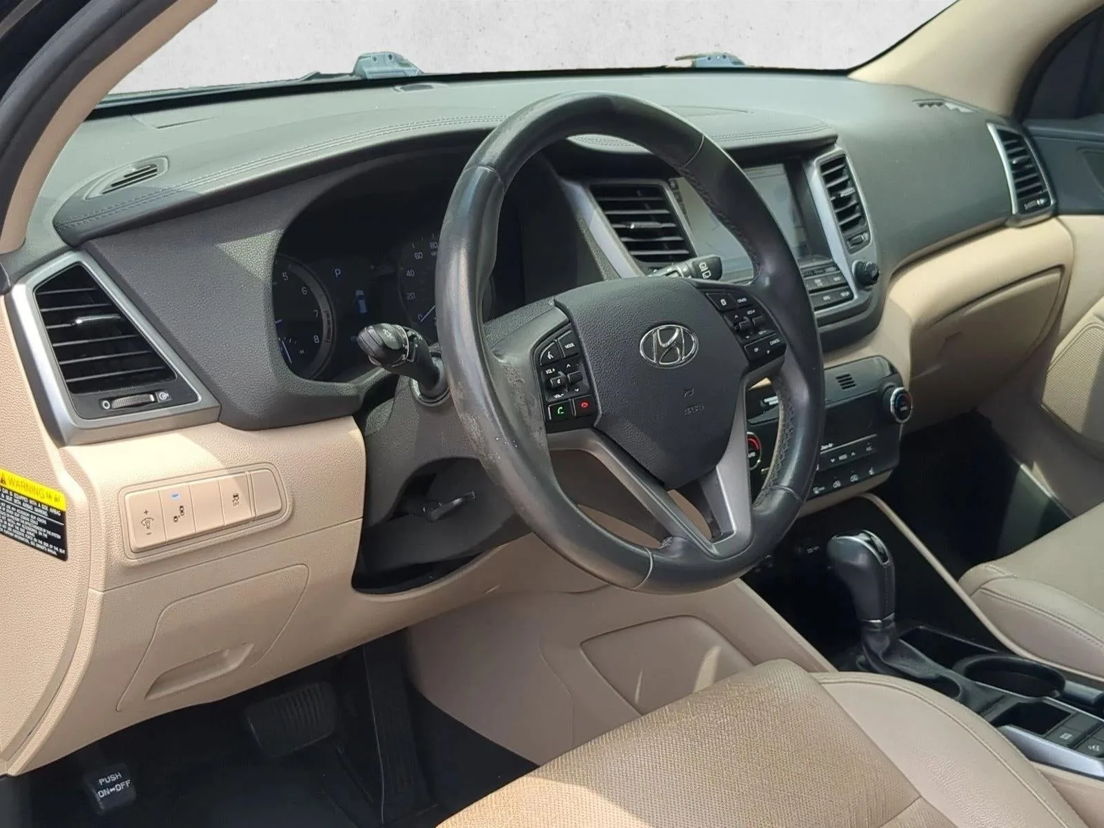 2017 Hyundai Tucson SE Plus photo 10