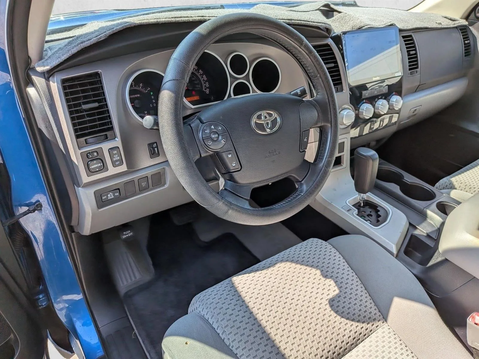 2007 Toyota Tundra 4WD Double Cab Standard Bed 5.7L V8 SR5 (Natl) photo 8