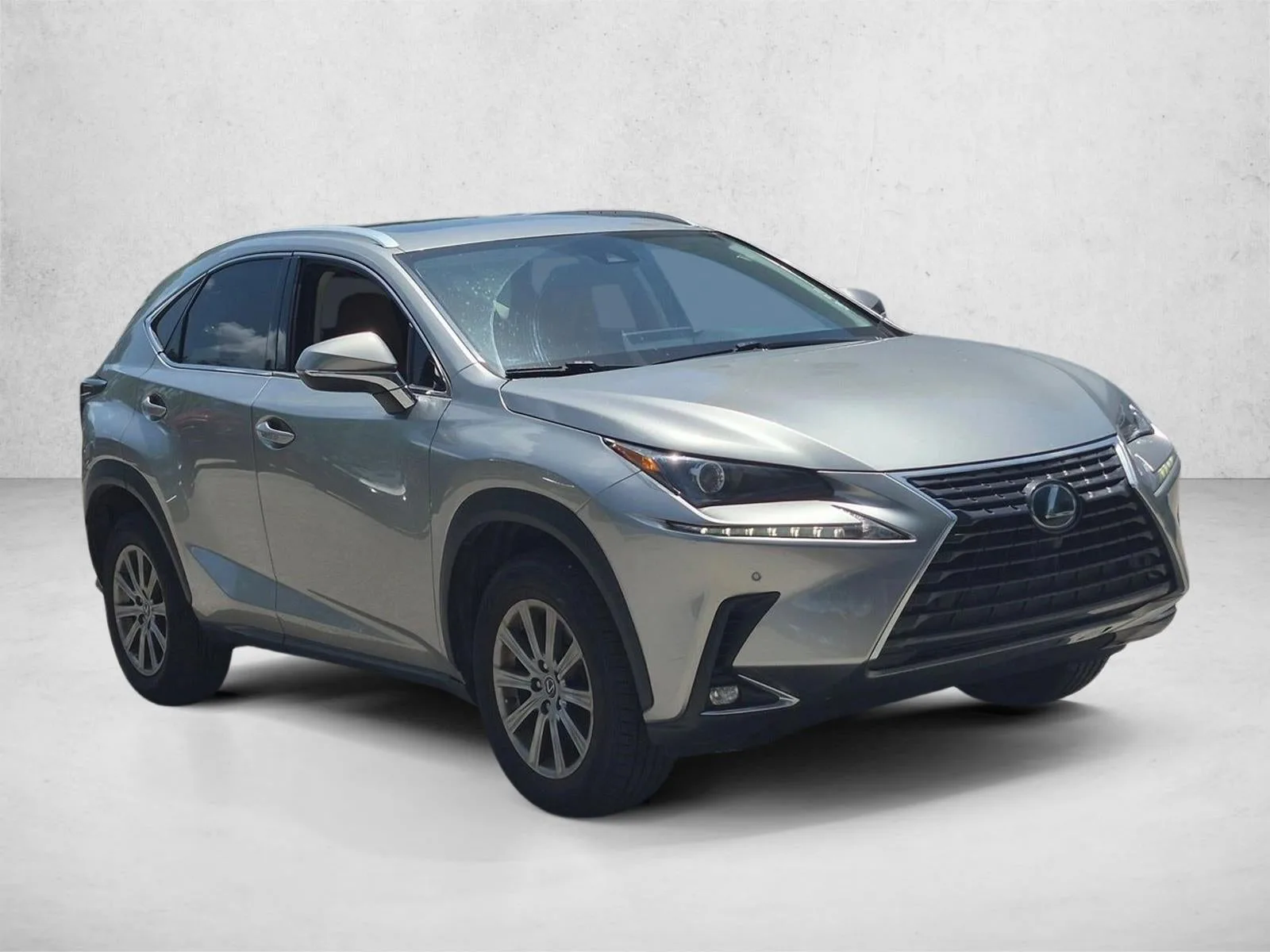 2021 Lexus NX 300 photo 3