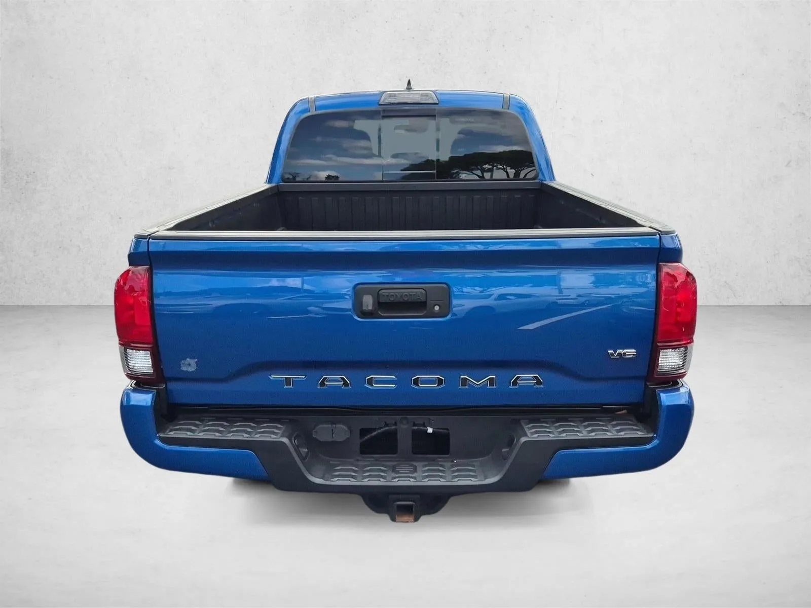 2018 Toyota Tacoma TRD Sport photo 7