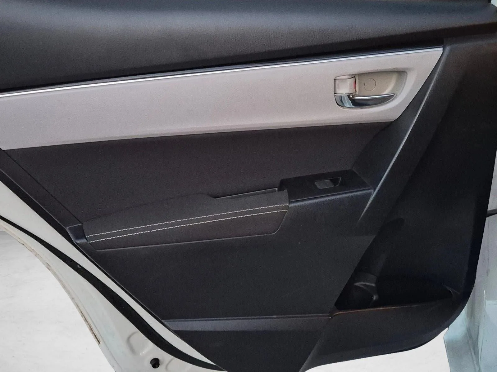 2019 Toyota Corolla LE CVT (Natl) photo 9