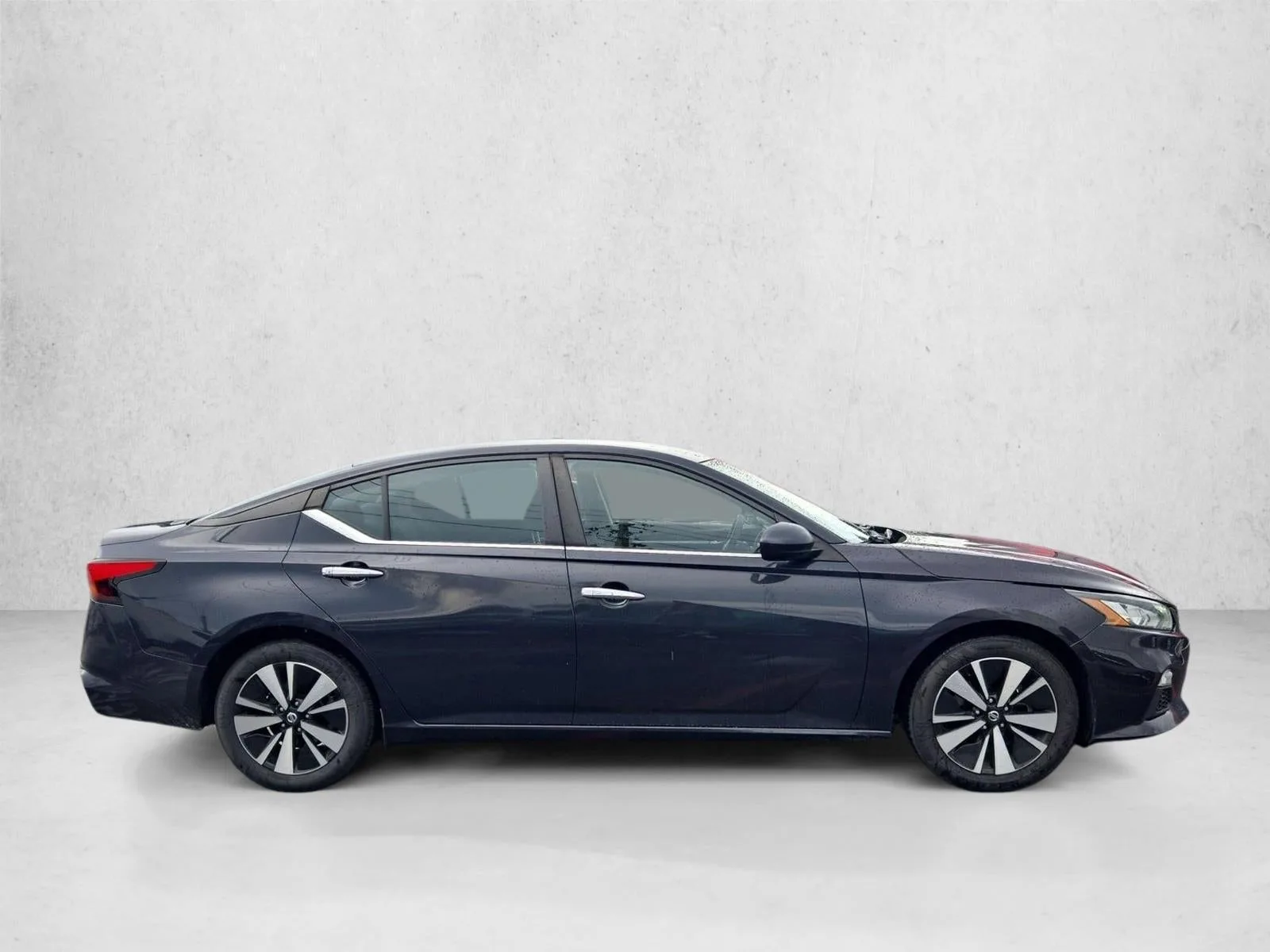 2022 Nissan Altima 2.5 SV photo 4
