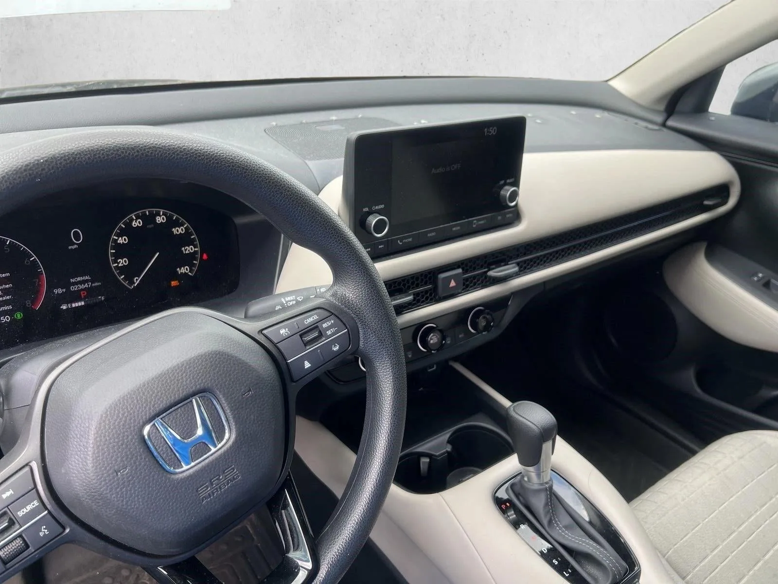 2024 Honda HR-V LX 2WD CVT photo 9