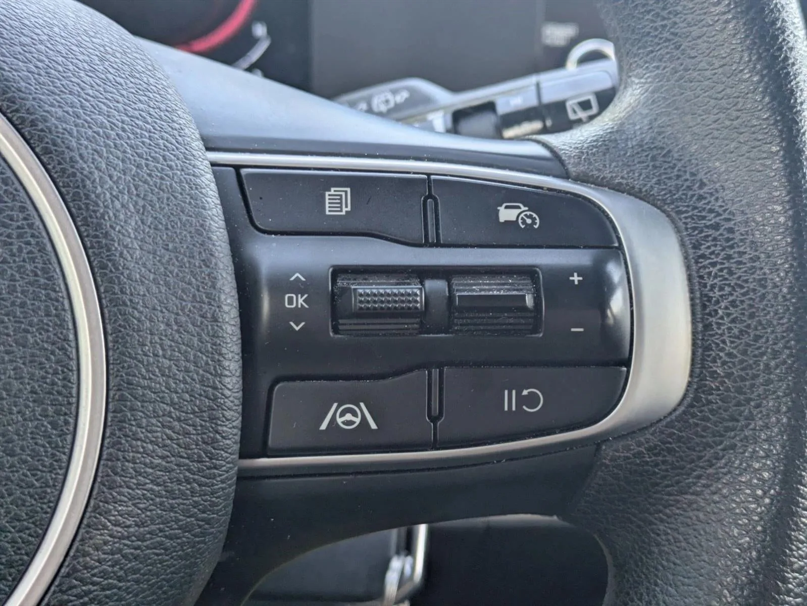 2023 Kia Sportage LX FWD photo 6