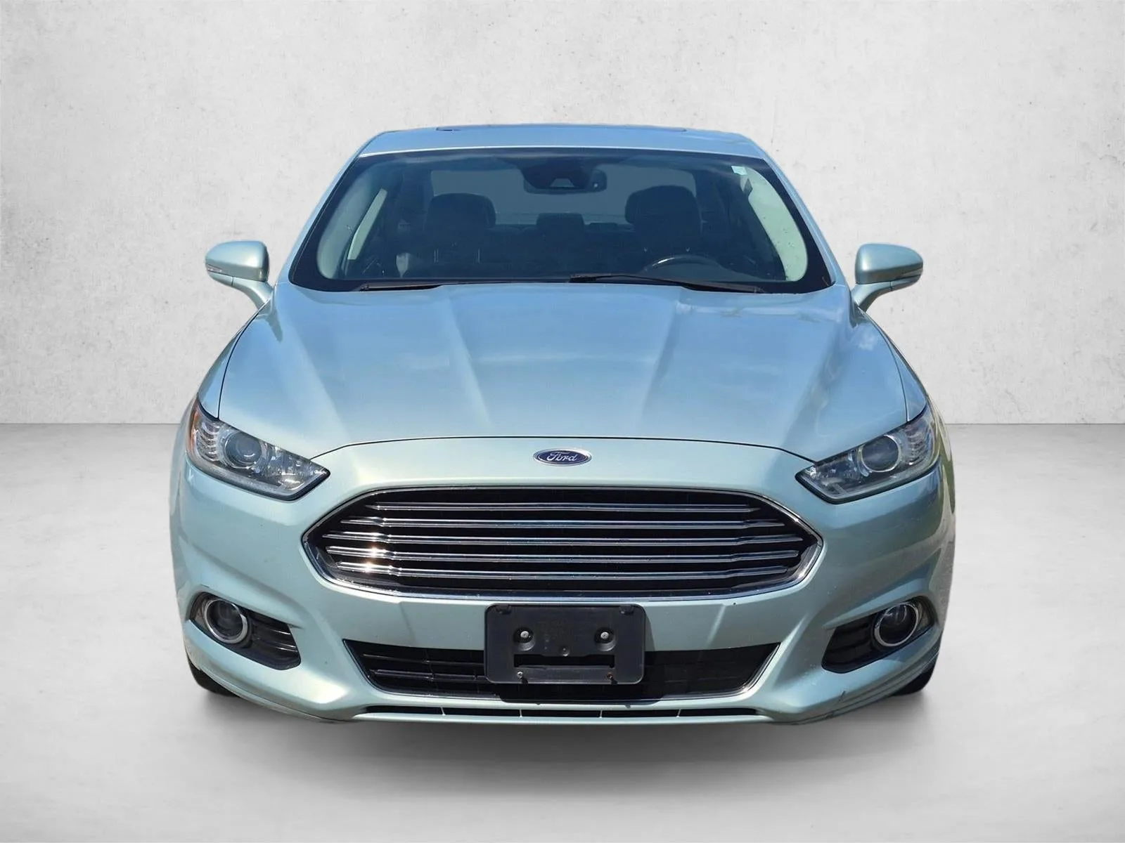 2014 Ford Fusion 4dr Sdn SE Hybrid FWD photo 2