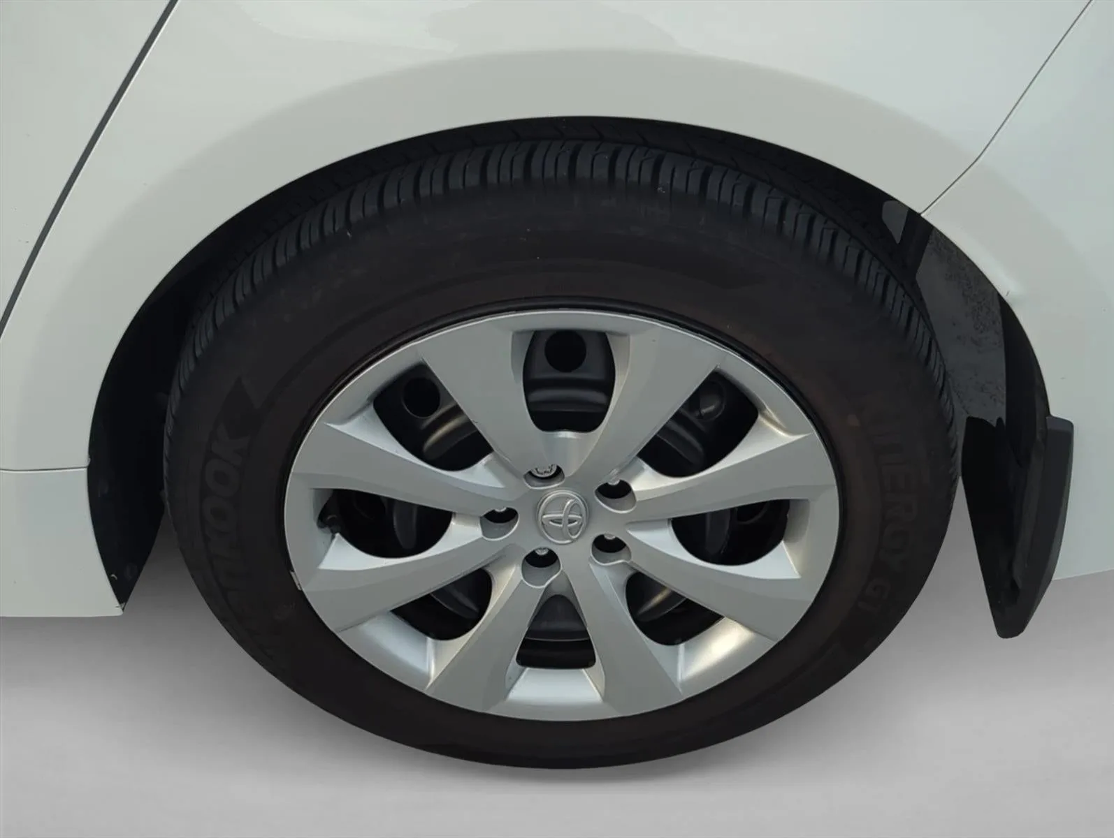 2025 Toyota Corolla LE CVT (Natl) photo 6