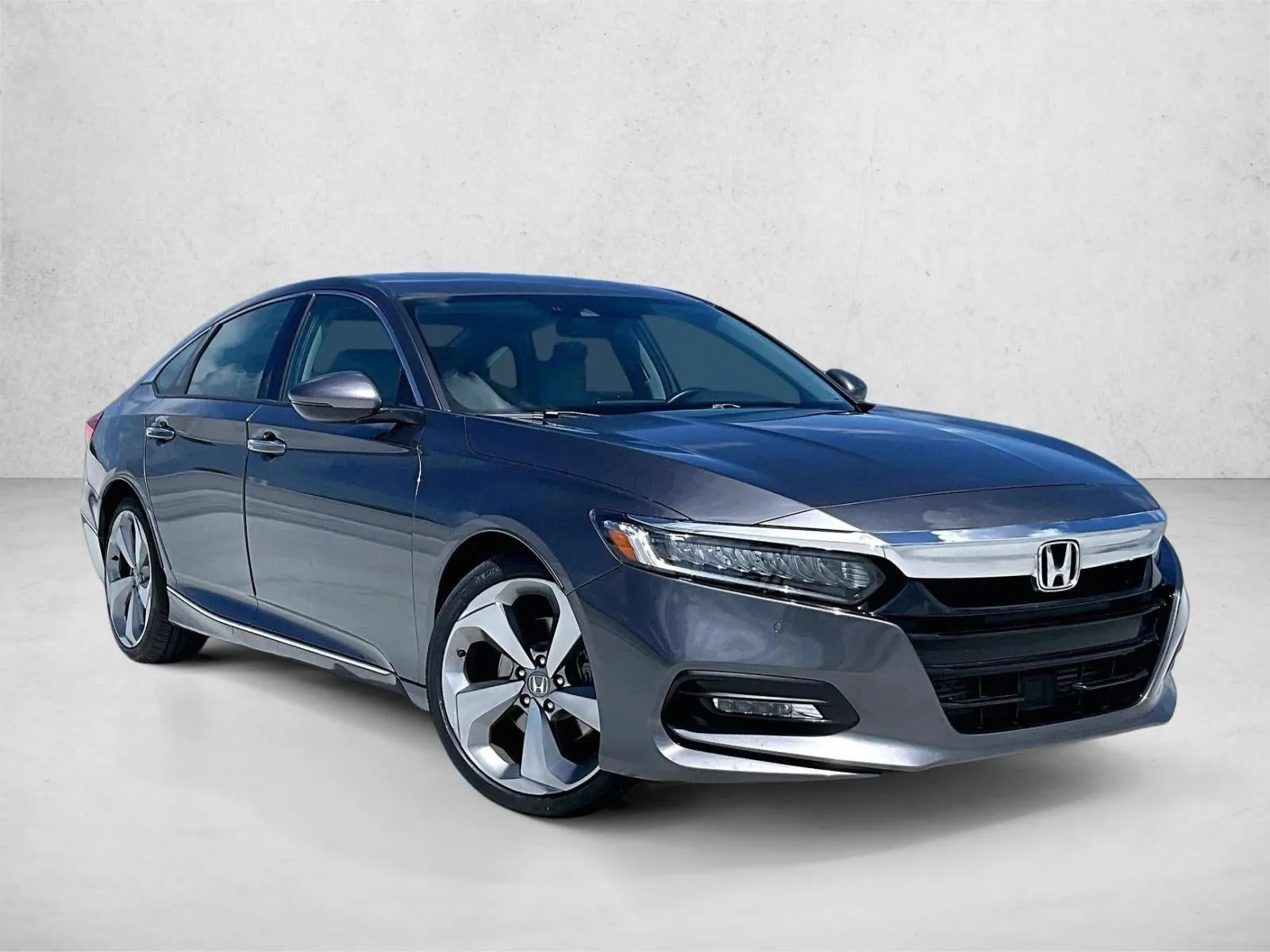 2019 Honda Accord Sedan Touring 2.0T photo 12