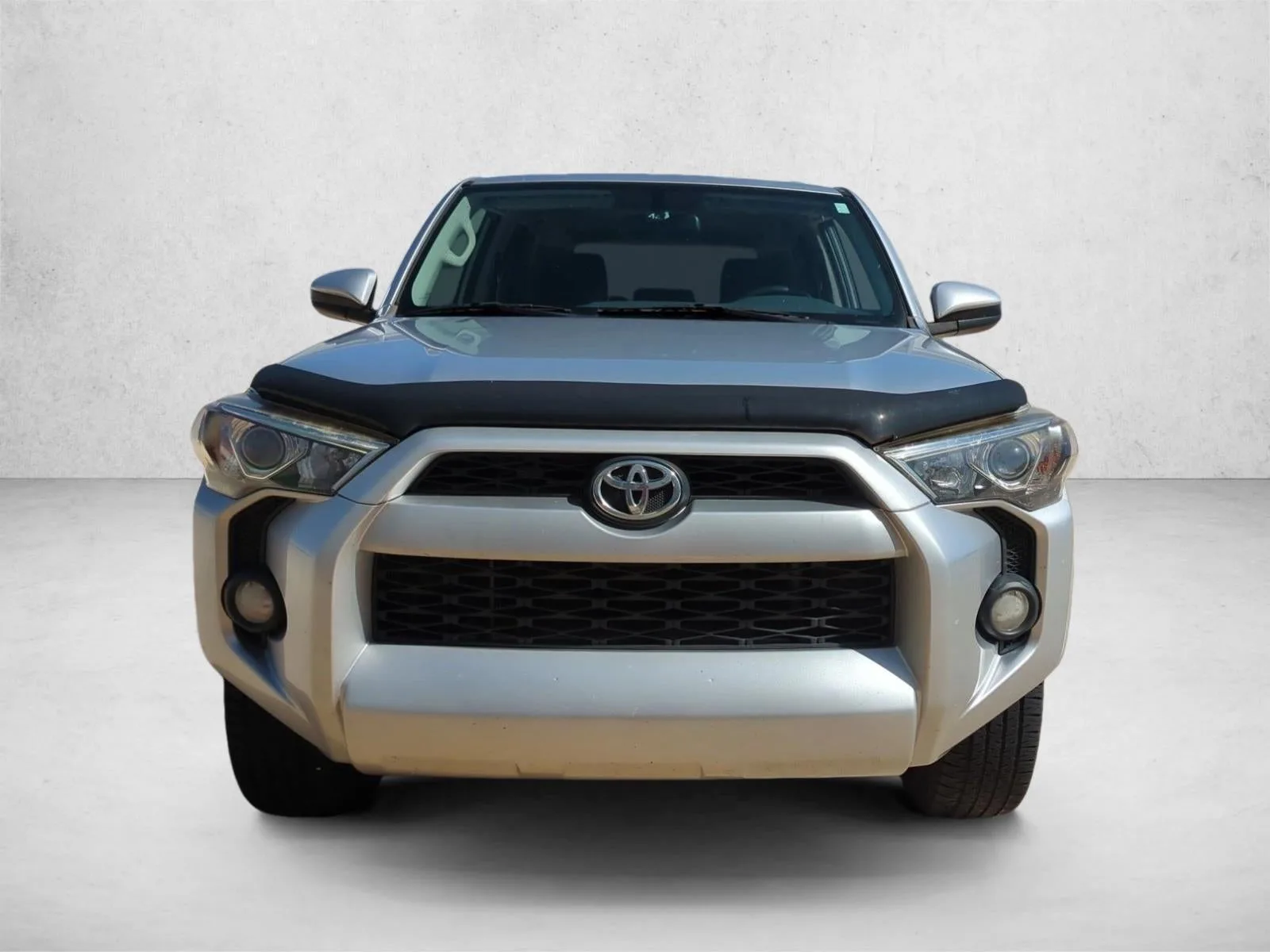 2018 Toyota 4Runner SR5 2WD (Natl) photo 2