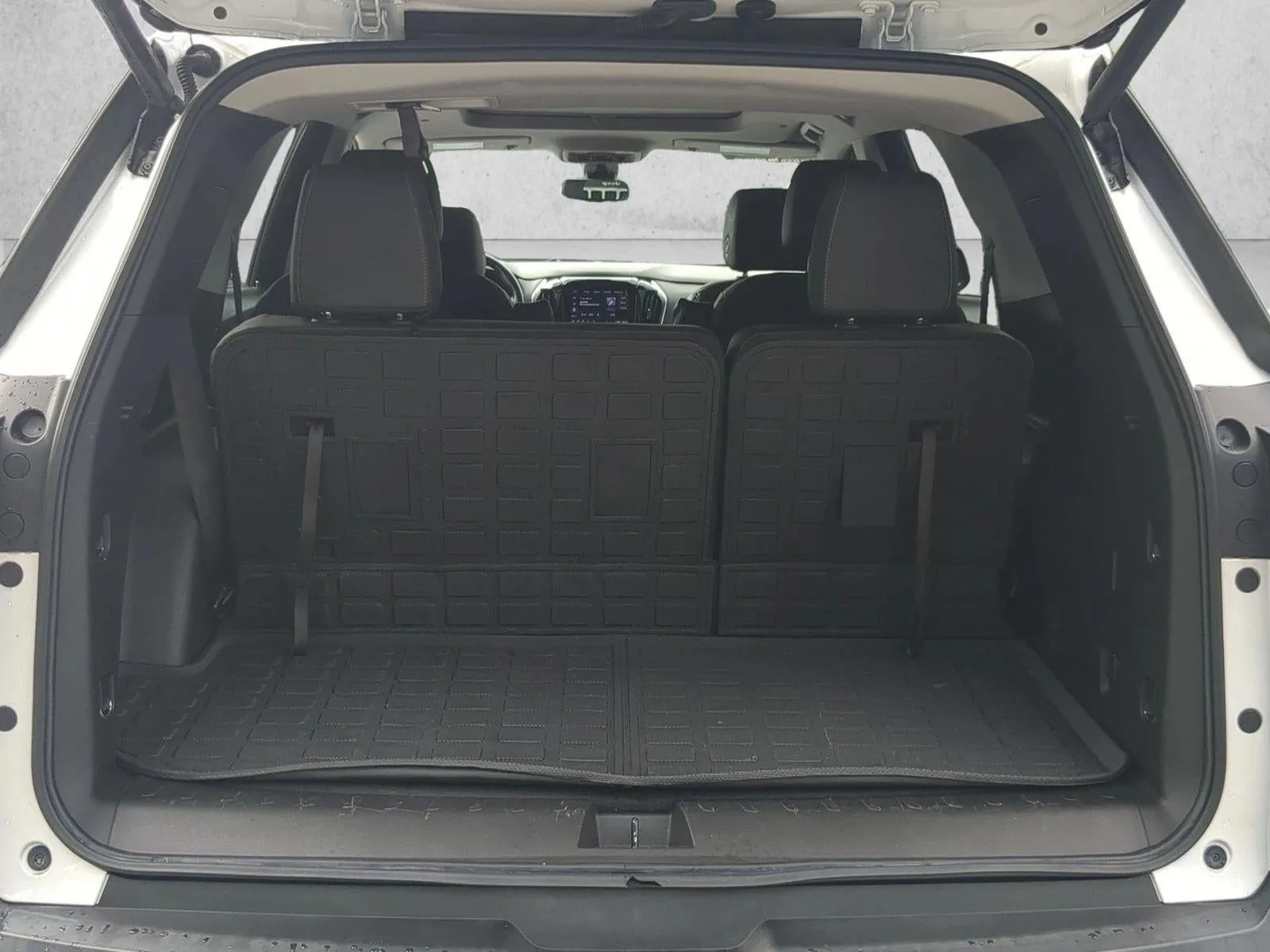 2021 Chevrolet Traverse LT Leather photo 6