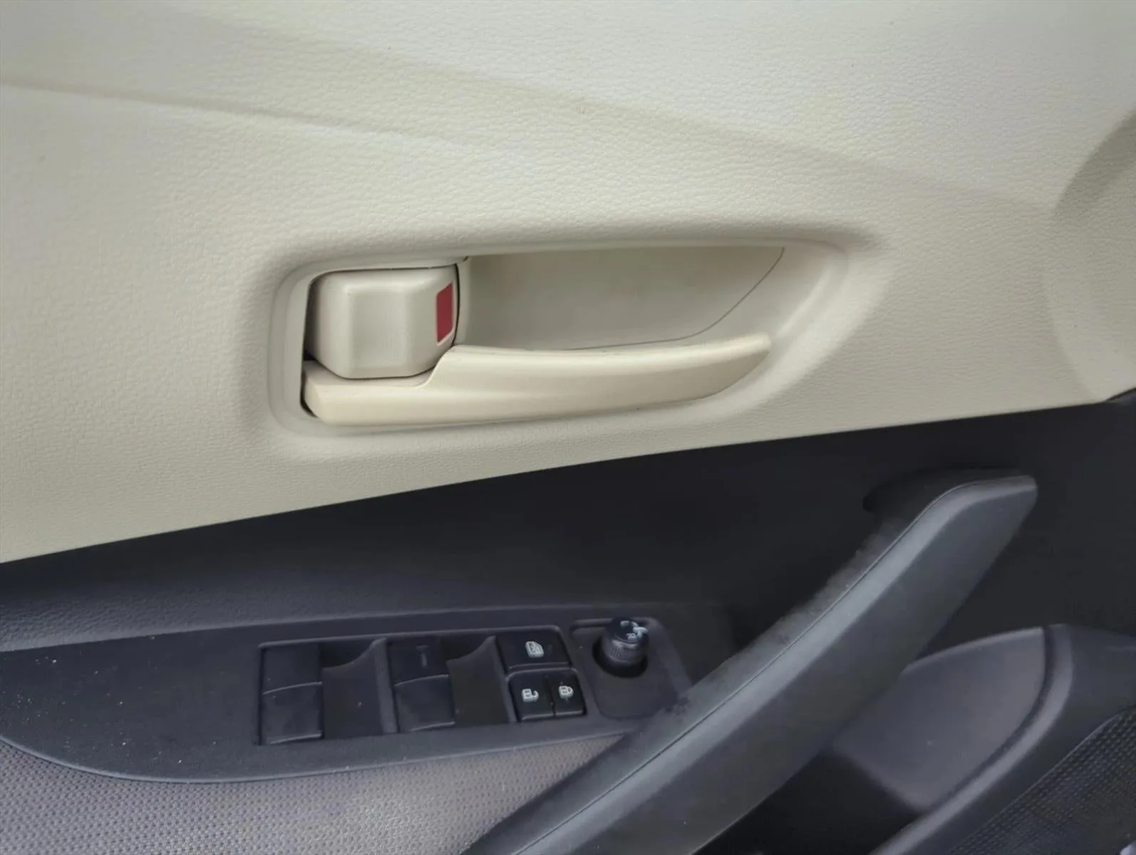 2022 Toyota Corolla LE CVT (Natl) photo 9