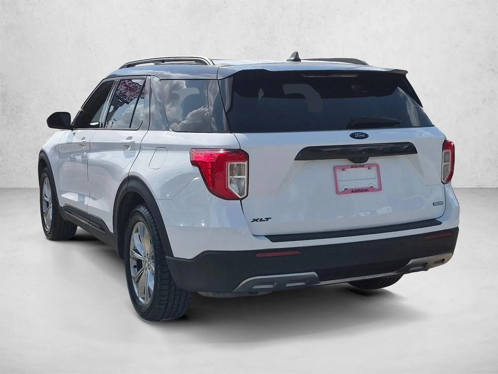 2020 Ford Explorer XLT RWD photo 7