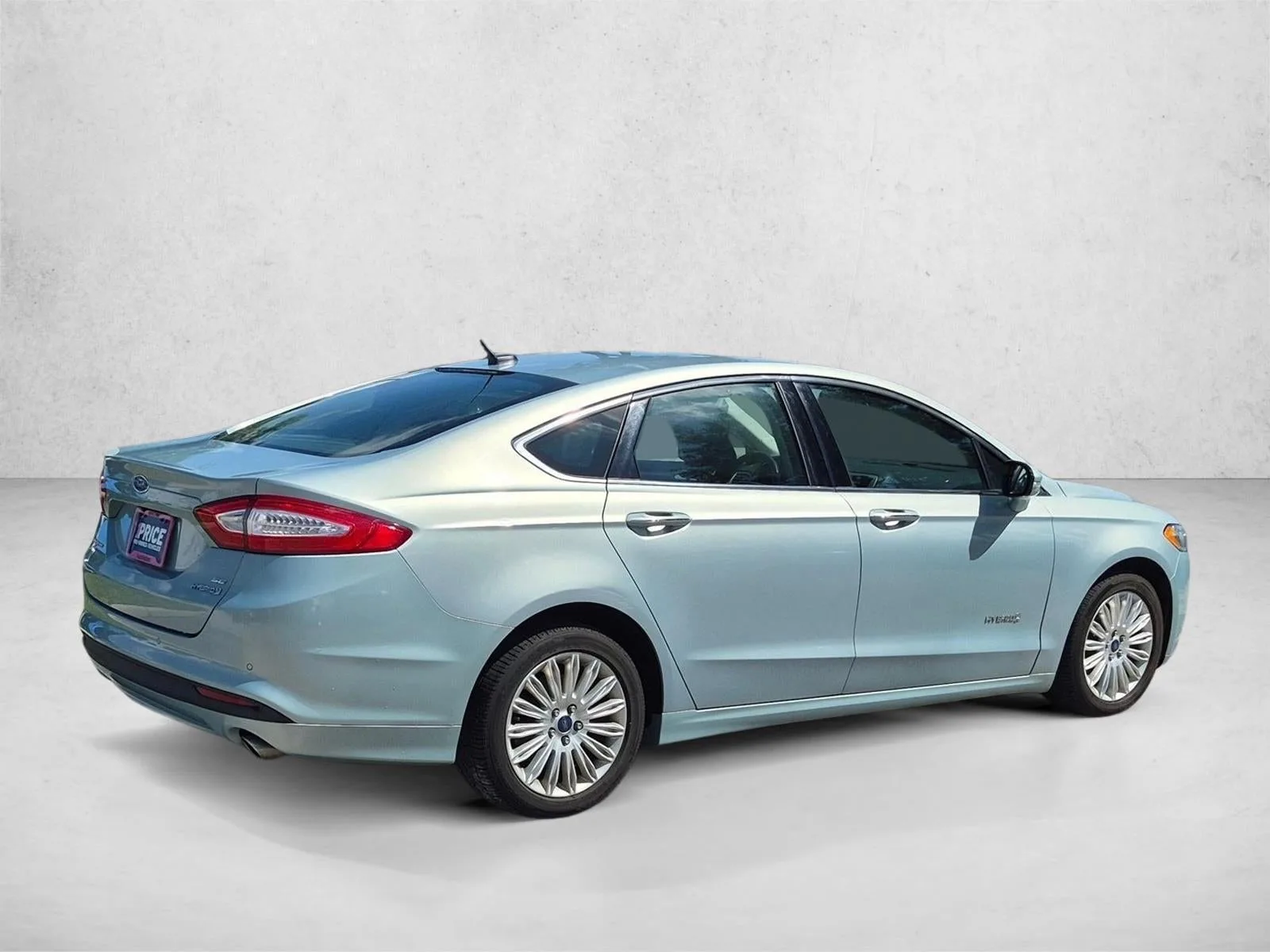 2014 Ford Fusion 4dr Sdn SE Hybrid FWD photo 5