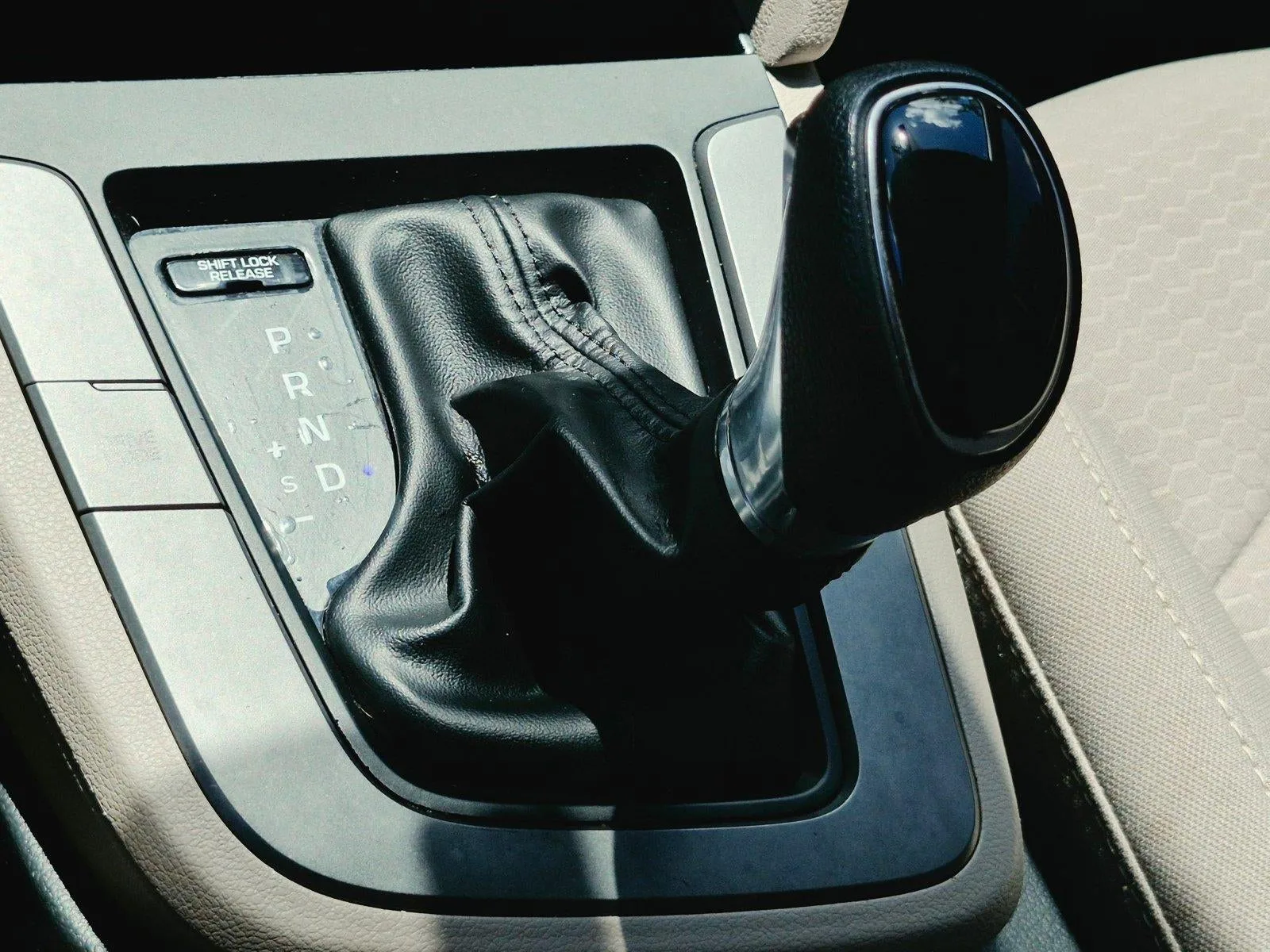 2019 Hyundai ELANTRA SEL Auto photo 11
