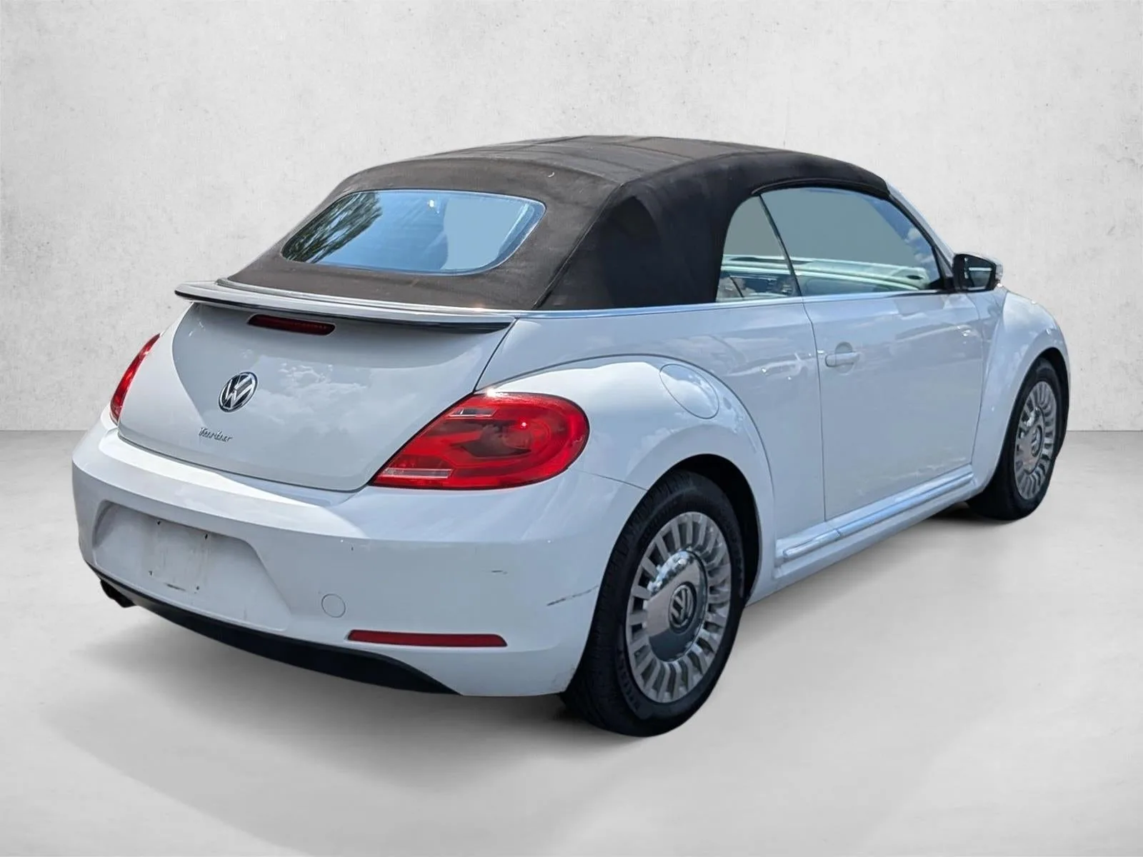 2016 Volkswagen Beetle Convertible 2dr Auto 1.8T S photo 6