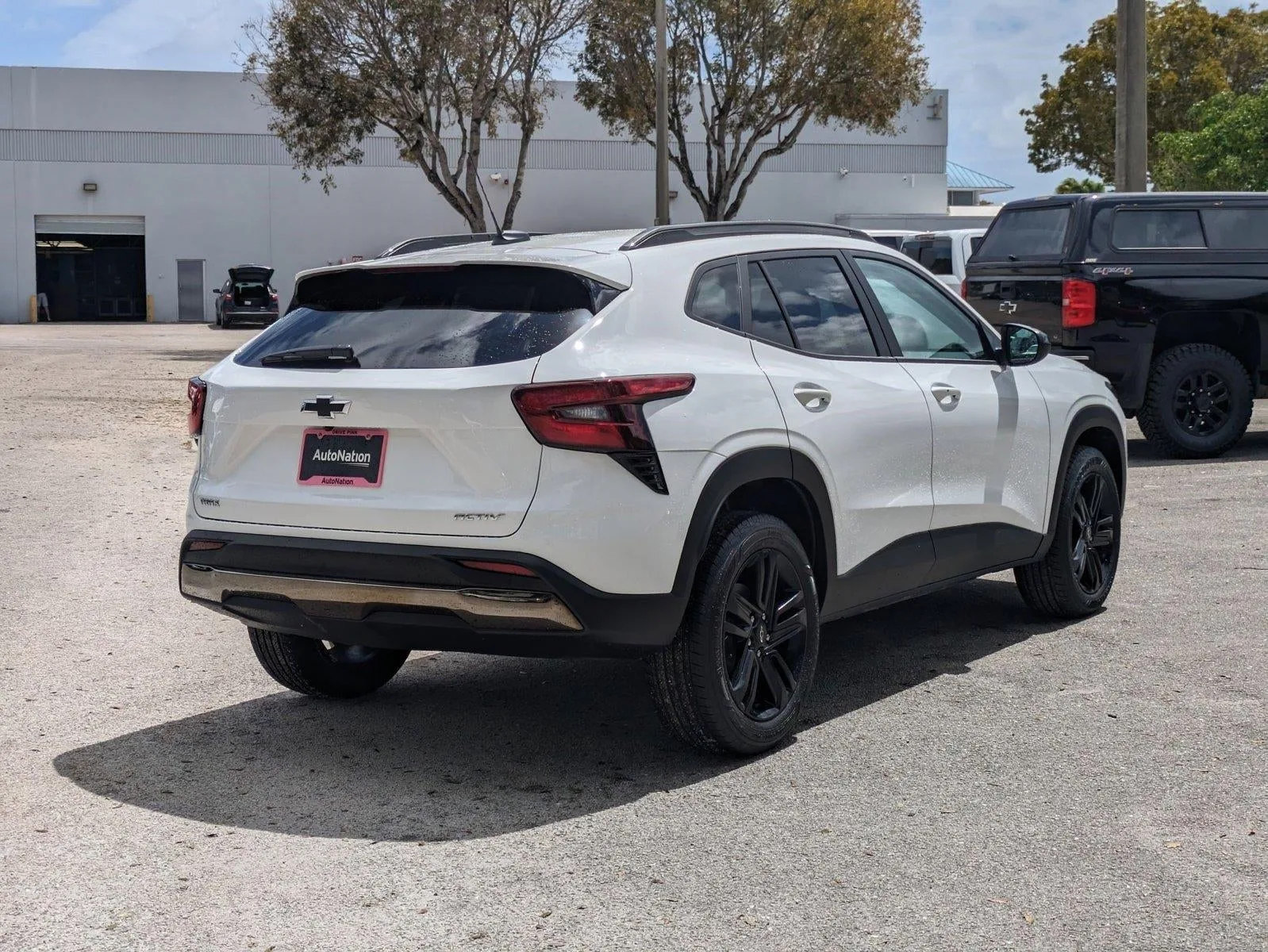 2025 Chevrolet Trax ACTIV photo 2
